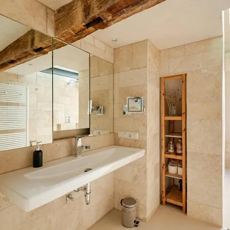 Stilhaus 370qm 1 Bis 8 Erw Und 2 Kids Zentral P Casa vacanze Königsbach-Stein